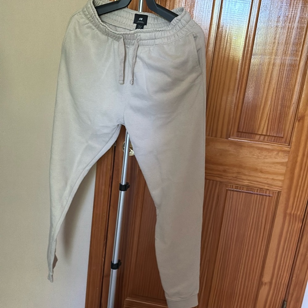 H&M Sweatpants new without tags